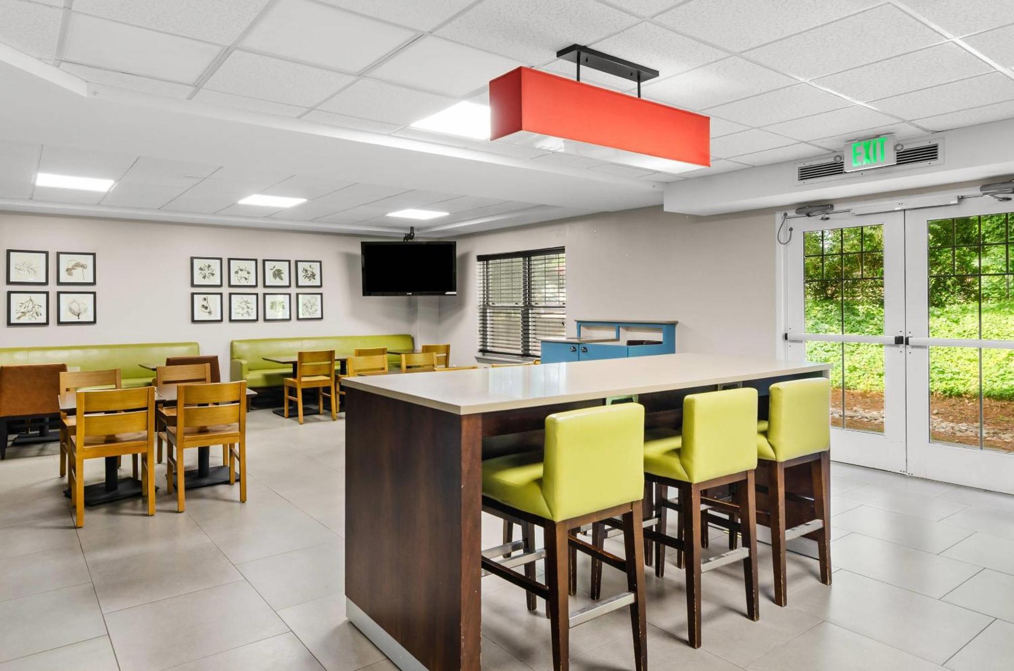 Country & By Radisson, Roanoke, Va Hotel 2*