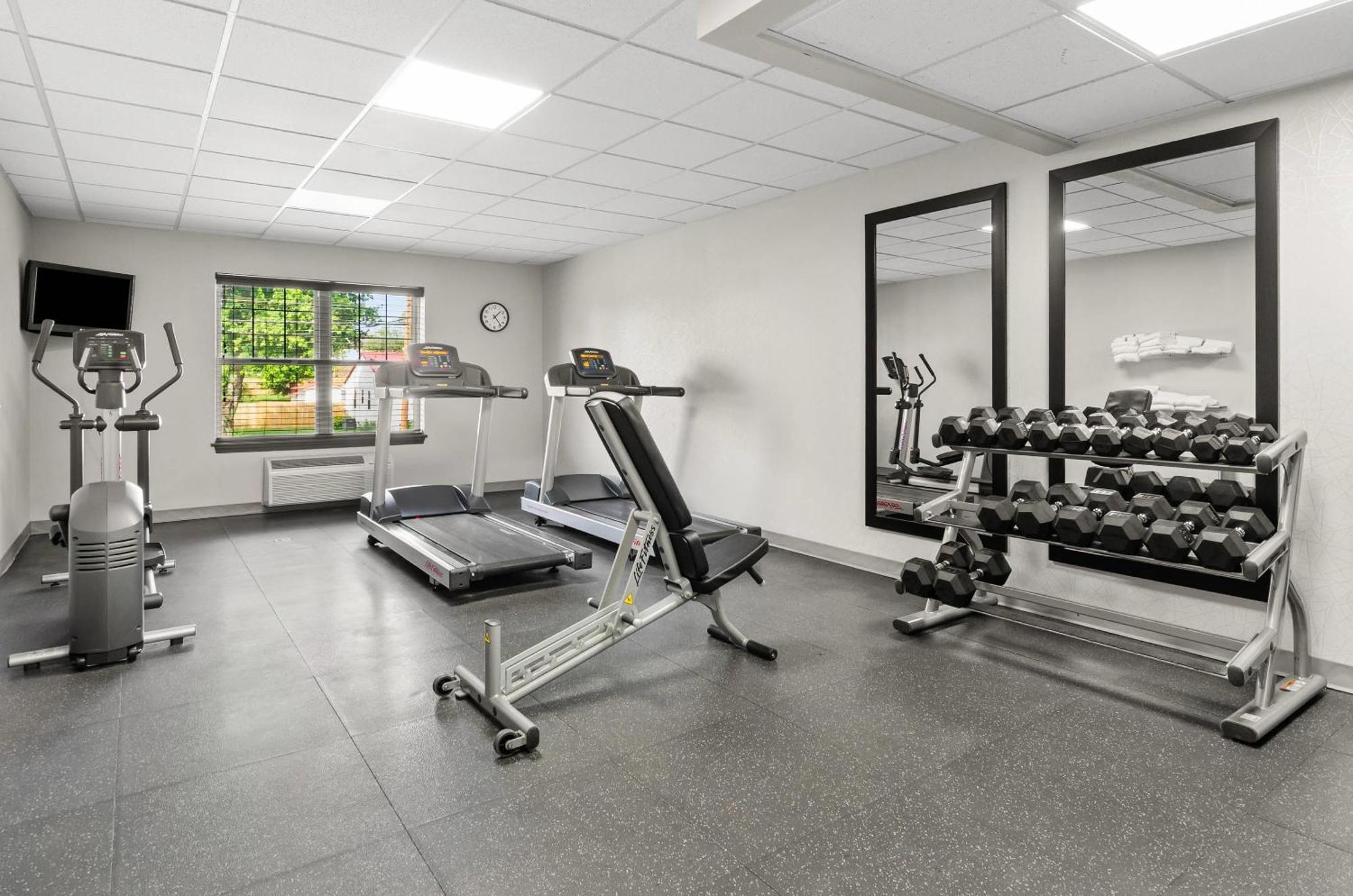 Country & By Radisson, Roanoke, Va Hotel 2*