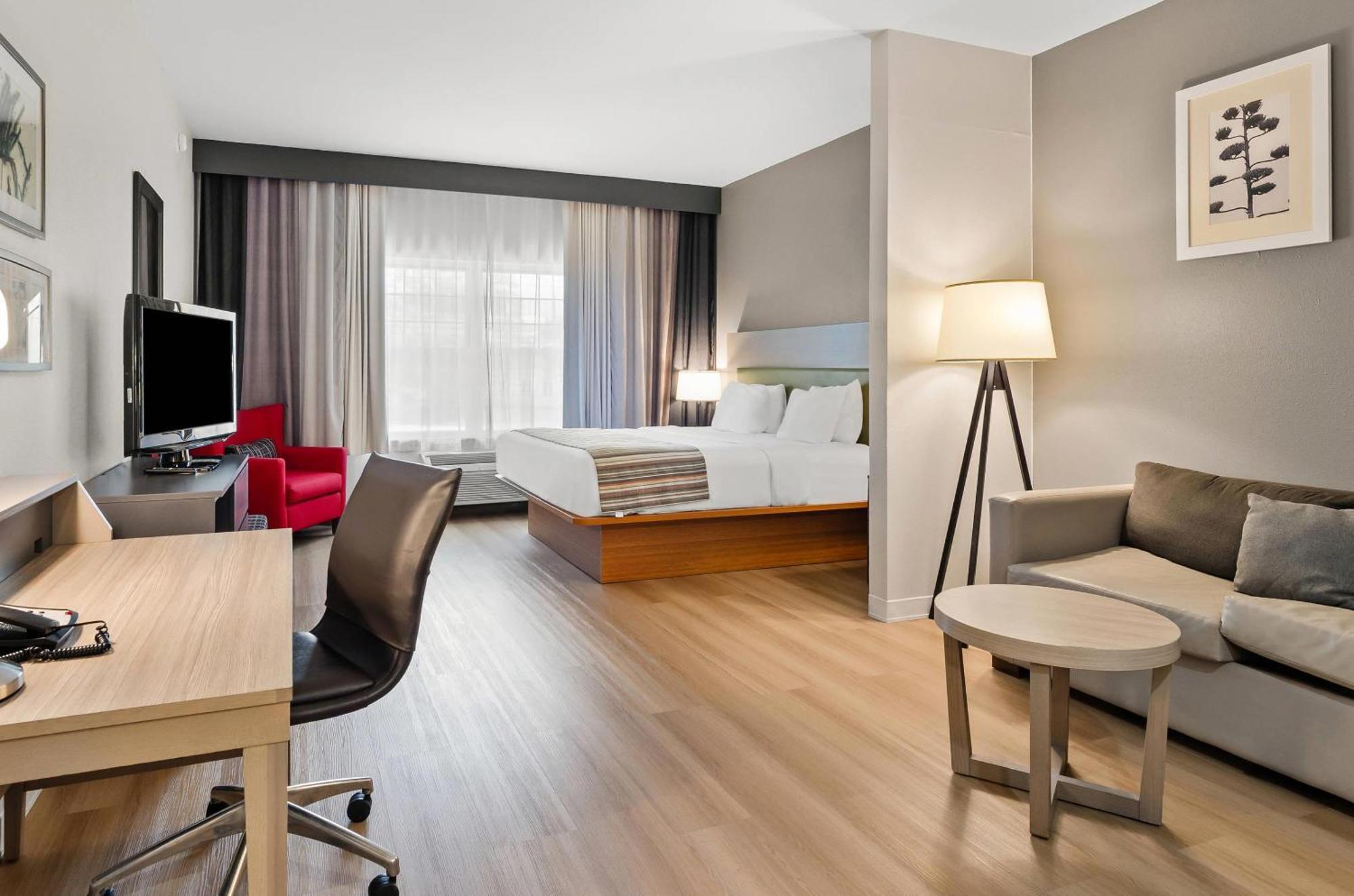 Country & By Radisson, Roanoke, Va