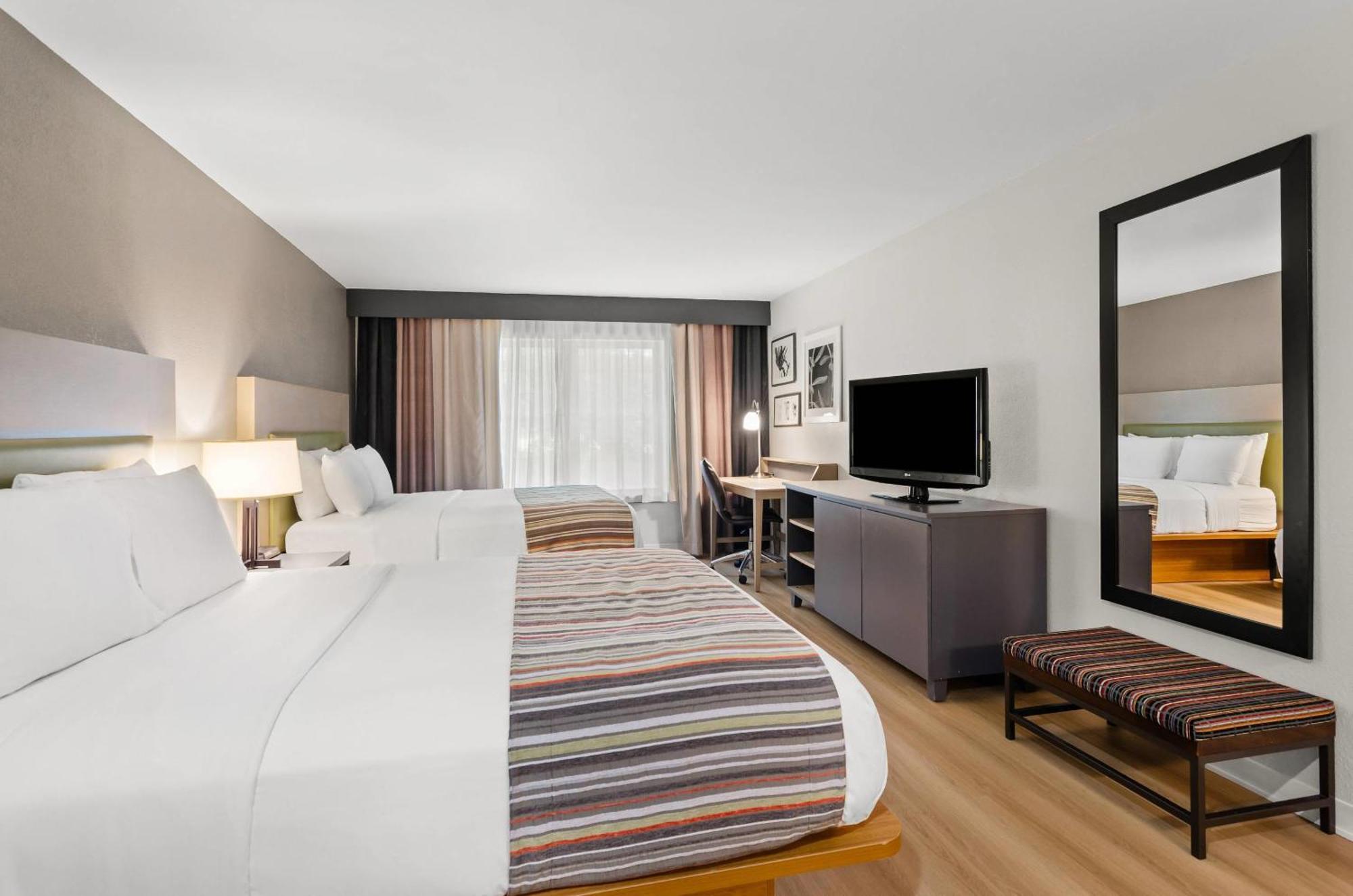 Country & By Radisson, Roanoke, Va Hotel Roanoke