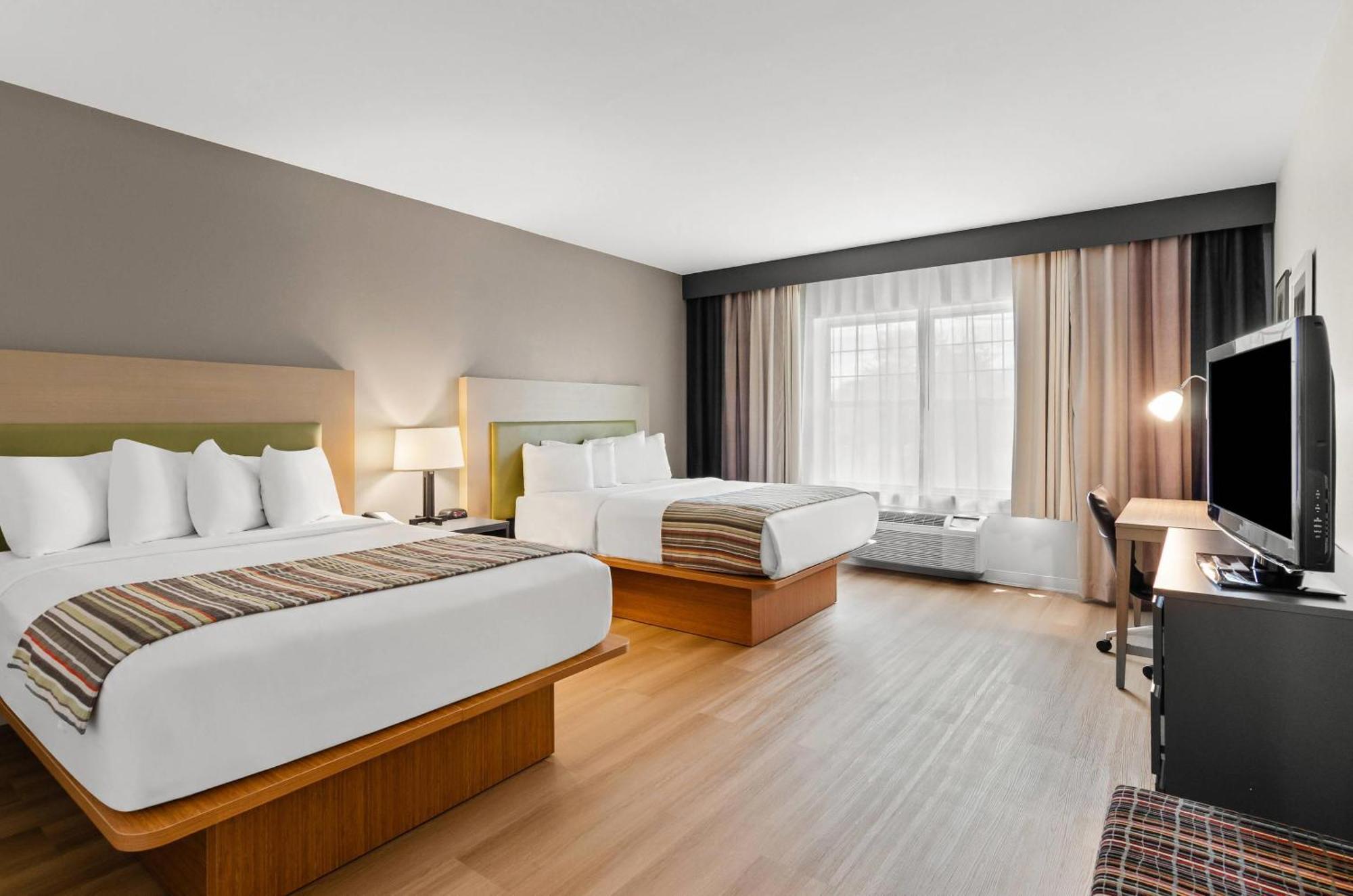 Hotel Country & By Radisson, Roanoke, Va Roanoke